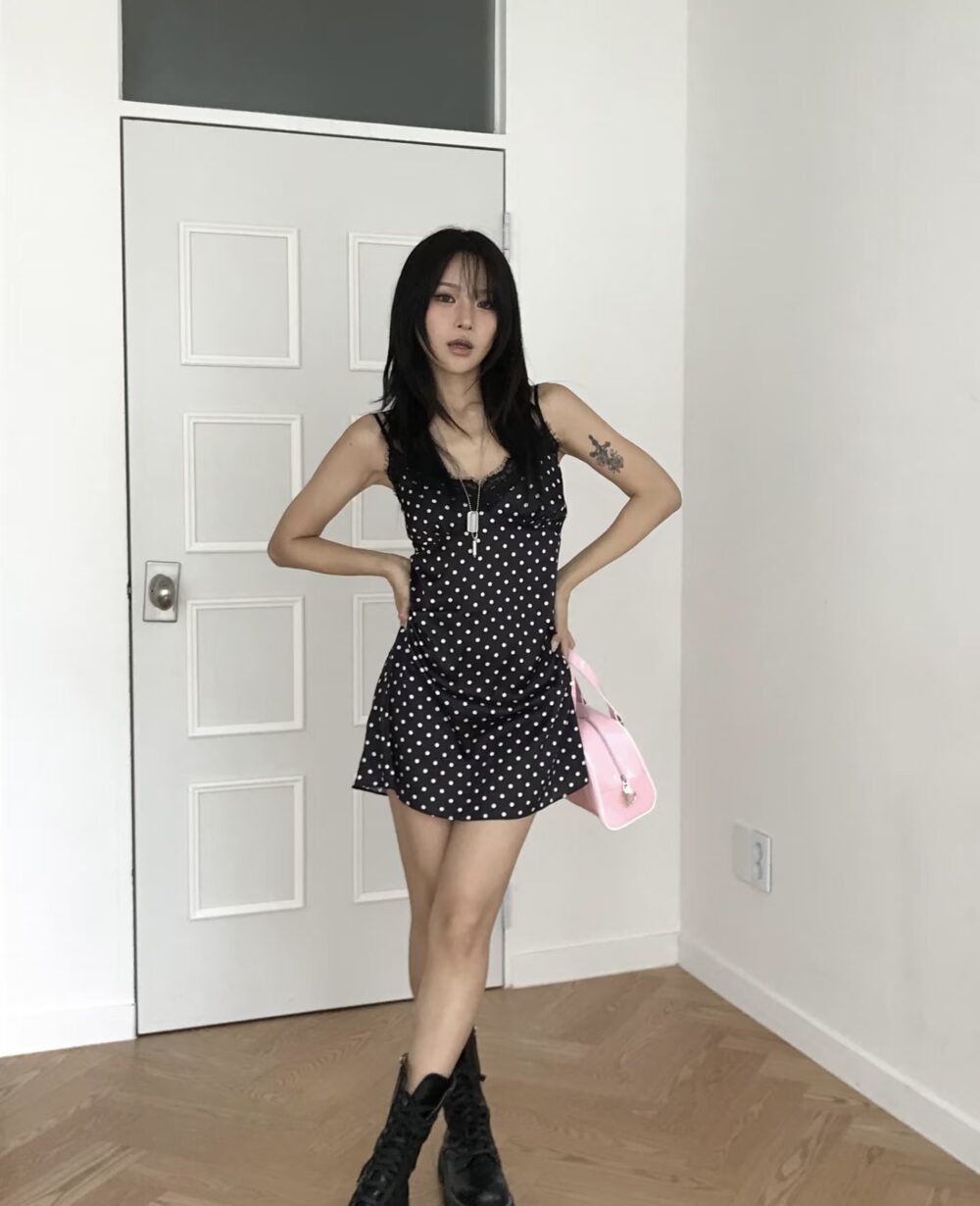 蕾絲圓點緞面洋裝