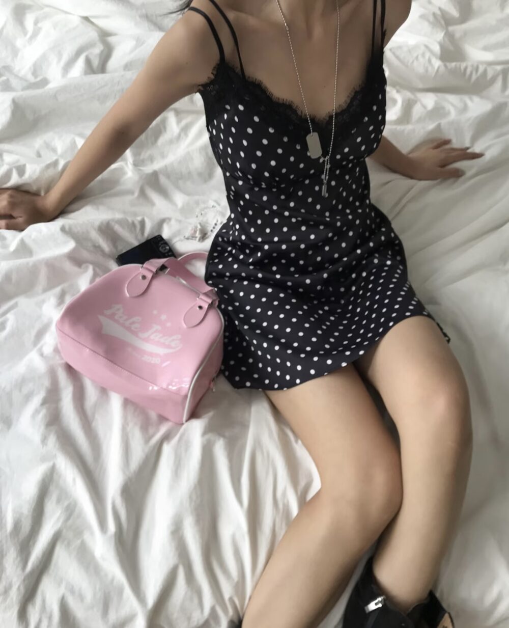蕾絲圓點緞面洋裝